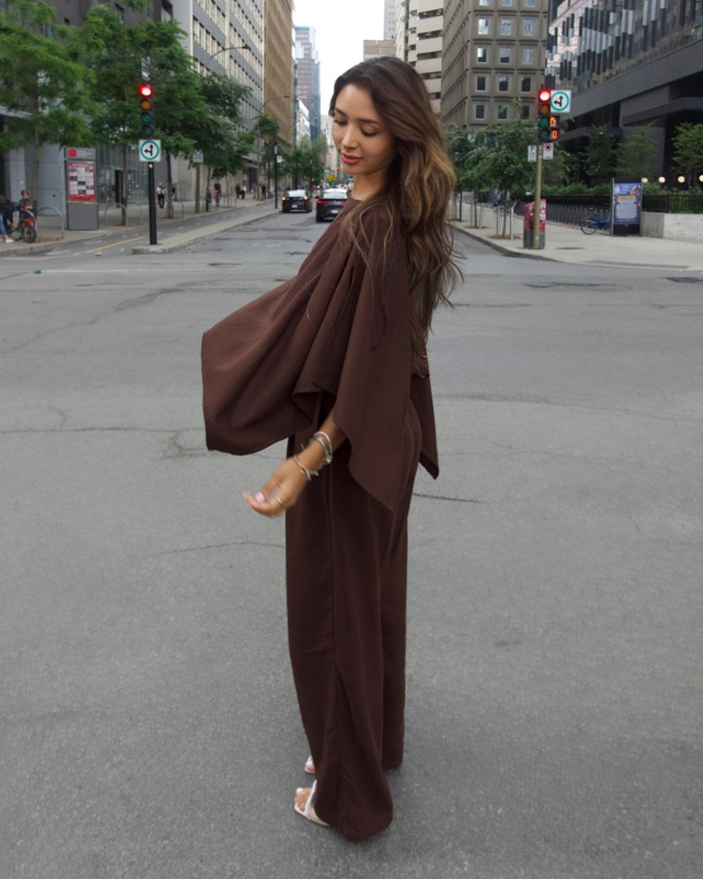 Dubai Mocha Cape